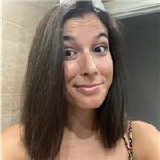 Soy una persona que creo me adapto a las necesidades del alumno, alegre y dinámica. Percibo rápidamente las necesidades del alumnado y me adapto para cubrir esas necesidades.